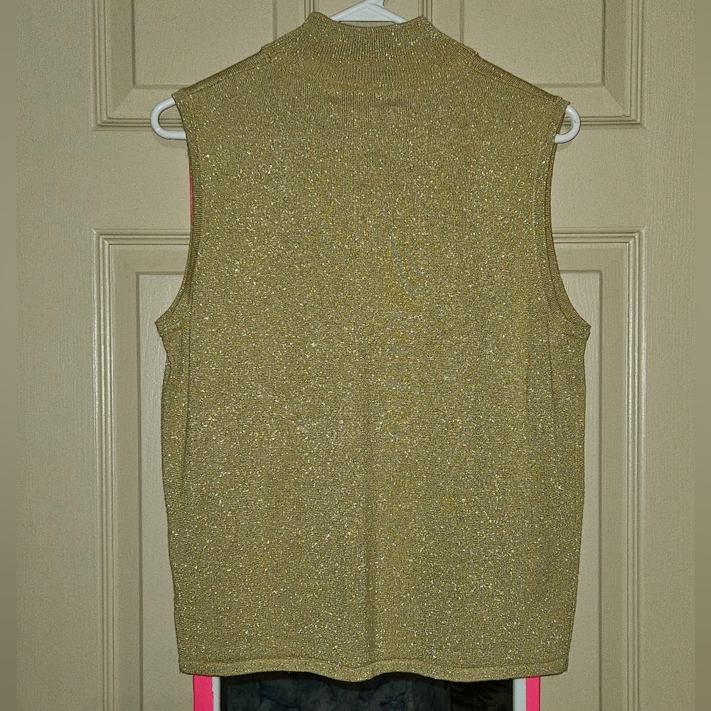 #045 Vintage - Casual Corner- Gold sparkly sleeveless tank top- Size: XL - Picture 2 of 5